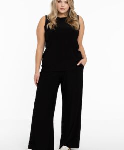 Yoek Singlet fitted | Zwart | Maat 58/60