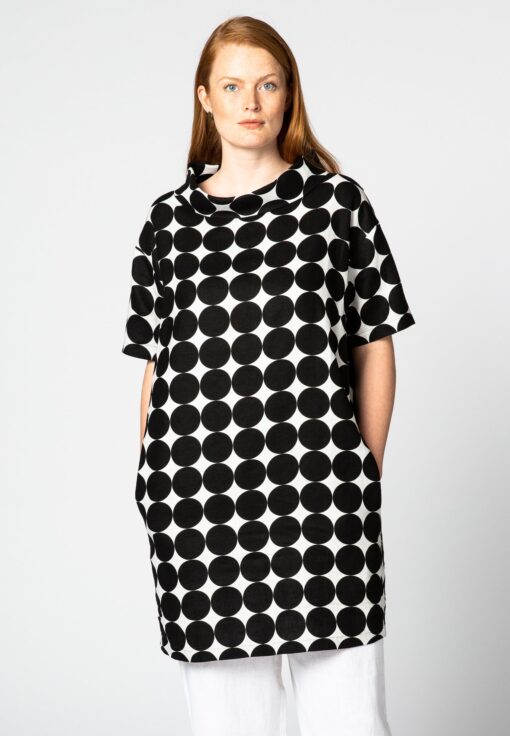 Yoek Tuniek met kraag CIRCLE | Zwart | Maat 42/44