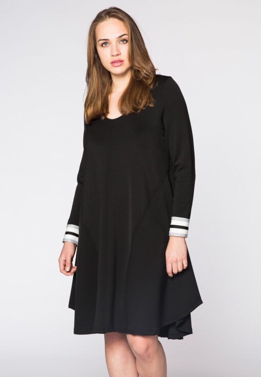 Yoek Dress wide bottom SPORT | Zwart | Maat 54/56