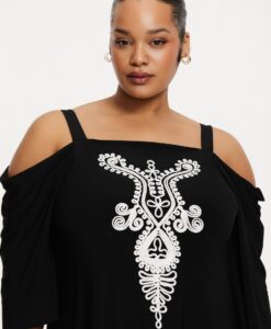 Yoek Jurk met borduursel | Zwart | Maat 46/48