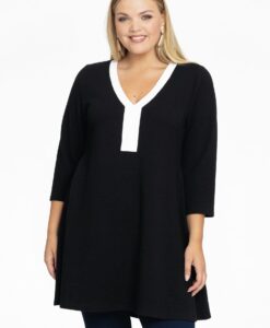 Yoek Tuniek wide bottom V-halslijn | Zwart | Maat 42/44
